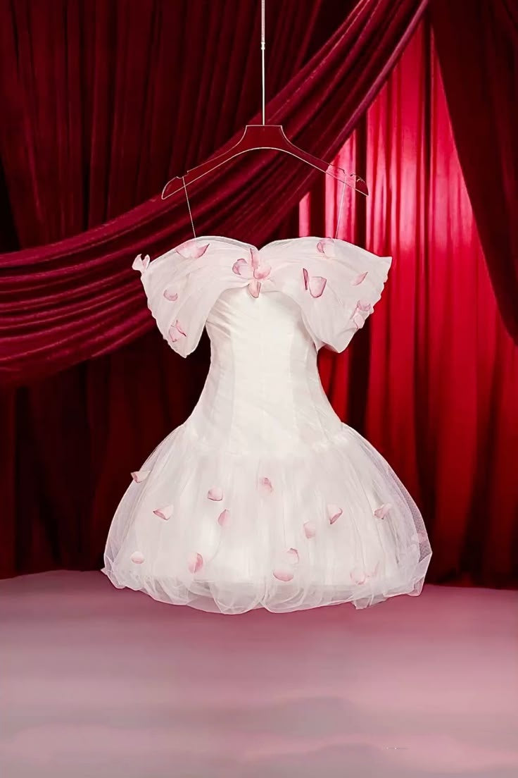 Feenhafter Ballkleid-Trägerlos-rosa Tüll mit Schmetterlings-Mini-Kurz-Hof-Heimkehr-Kleider Hoco Kleid MP1405