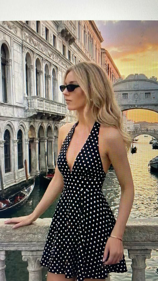 Französischer A-Linien-Hoco-Kleid-Inspo-Heimkehr-Outfit mit schwarzen Punkten MP449