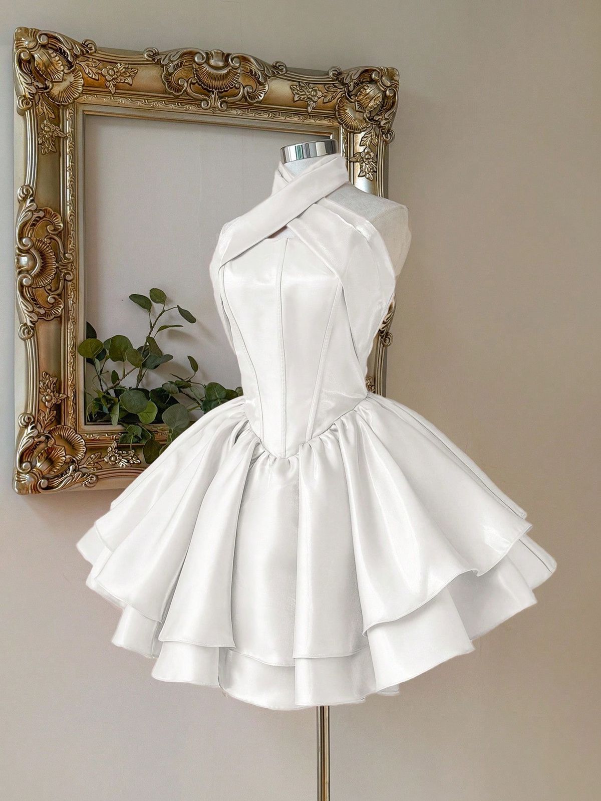 Pretty Ball Gown Halter Satin Silver Short Mini 18th Birthday Outfits Homecoming Dress MP768