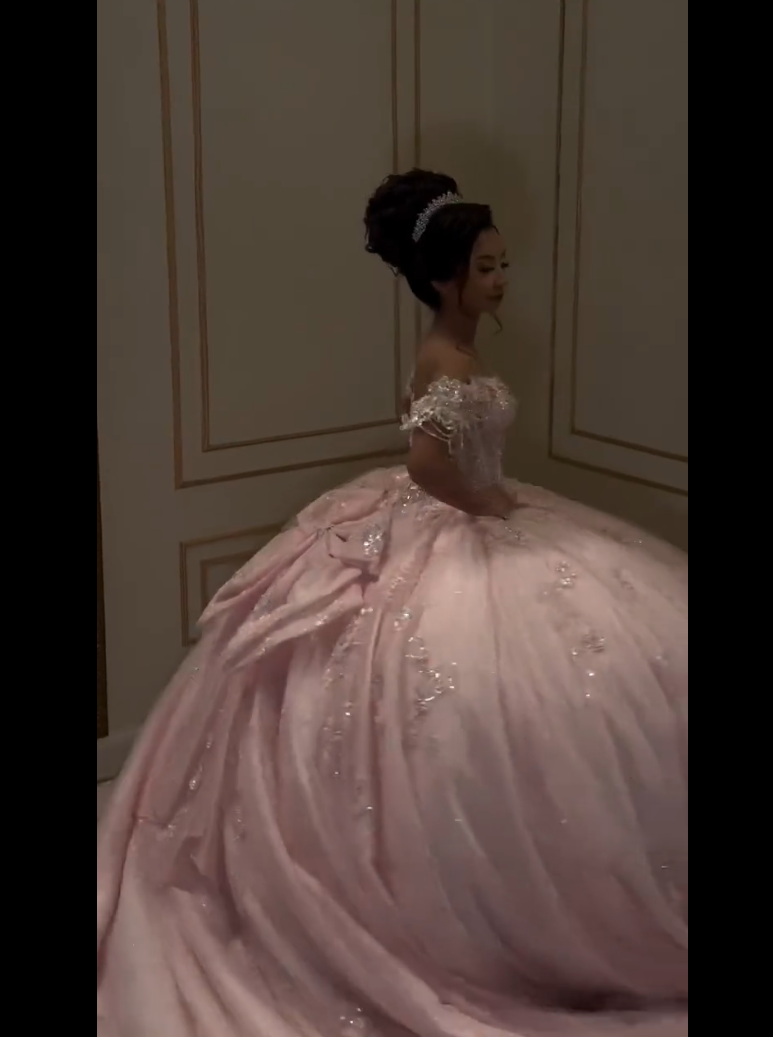 Modest Ball Gown Off The Shoulder Pink With Lace Applique Sweet 16 Dress Graduation Gown MP788