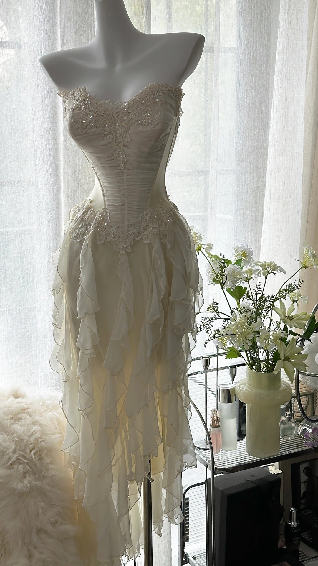 Classy A line Sweetheart Chiffon Layers Irregular White Evening Night Gown Sleeveless Prom Dresses MP982