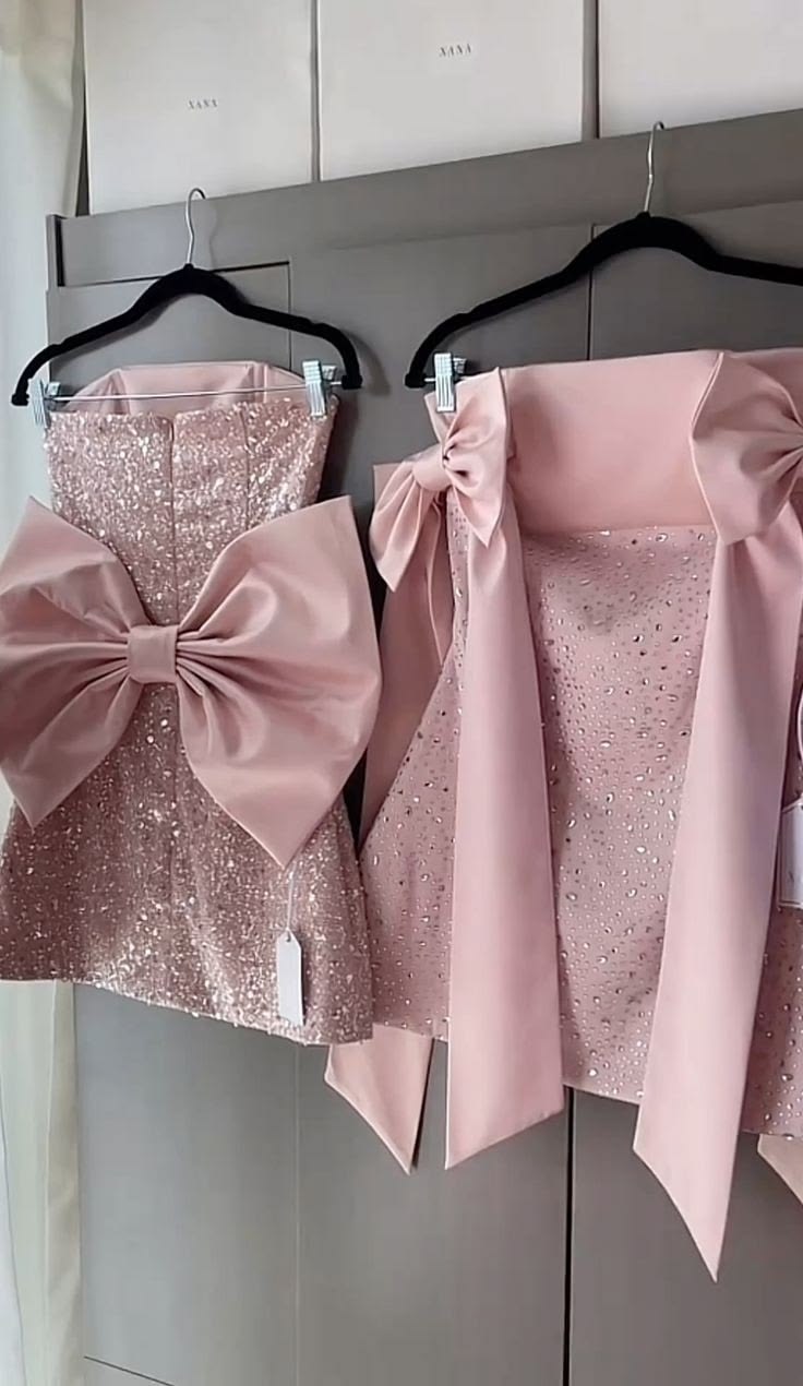Robe de Bal Courte Rose Sans Bretelles Coupe Trapèze Simple avec Nœud MP887