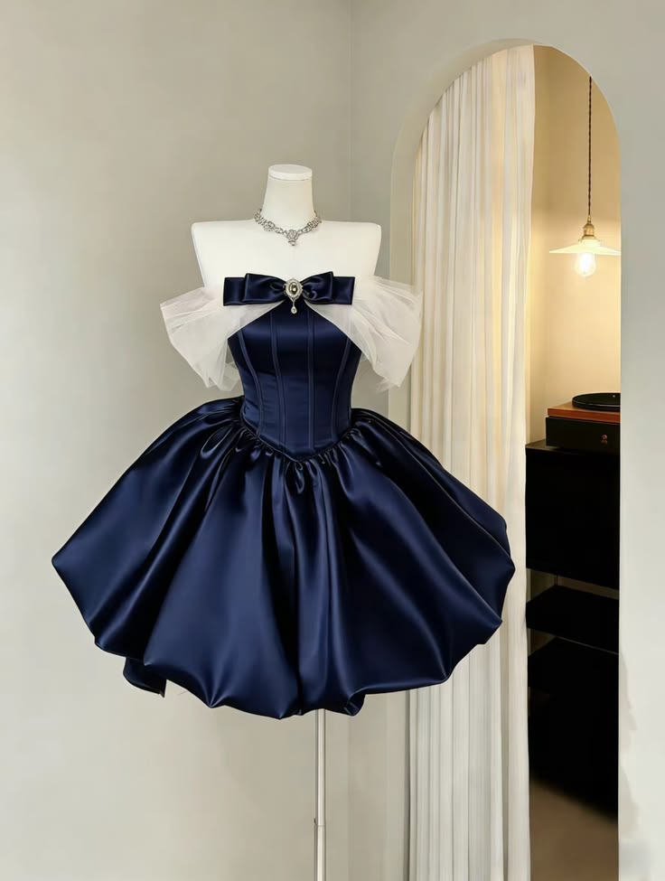 Elegantes Ballkleid, schulterfrei, marineblau, Satin, Mini-Abschlussballkleid, kurzes Heimkehrkleid, Outfits für den 15. Geburtstag MP894