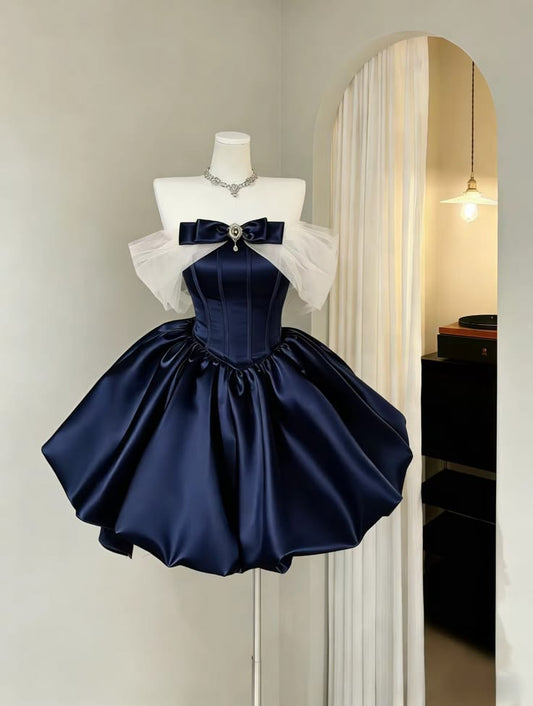 Elegantes Ballkleid, schulterfrei, marineblau, Satin, Mini-Abschlussballkleid, kurzes Heimkehrkleid, Outfits für den 15. Geburtstag MP894