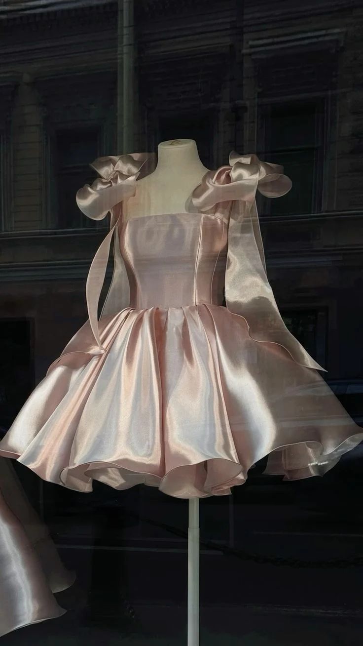Hübsches Ballkleid Spaghettiträger Rosa Satin Kurz Mini Formelles 8. Klasse Homecoming Kleid Party Outfits MP535