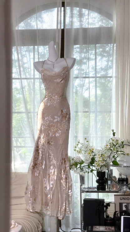Elegante Meerjungfrauen-Spaghettiträgerkleid in Champagner mit floraler Stickerei, ärmellos, lange Ballkleider MP962