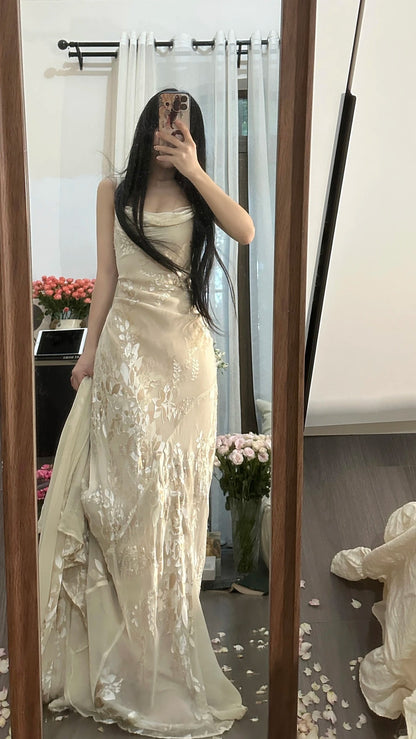 Bescheidenes Meerjungfrauen-Spaghettiträger-Champagner-Spitzen-ärmelloses Chiffon-langes formelles Abendballkleid MP1060