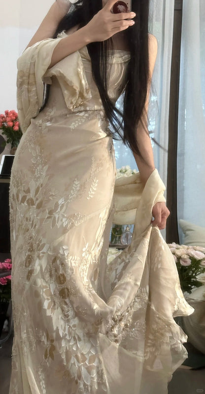 Bescheidenes Meerjungfrauen-Spaghettiträger-Champagner-Spitzen-ärmelloses Chiffon-langes formelles Abendballkleid MP1060