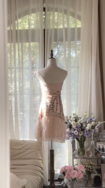 Sexy Homecoming Dresses Strapless Sheath Blush Pink With Feathers Knee Length Party Graduation Outfits MP1069