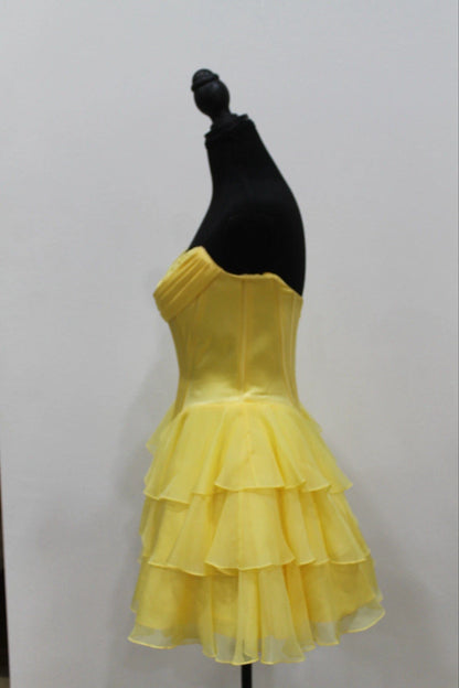 Mignonne Robe Courte de Soirée d'Anniversaire 17 Ans en Chiffon Jaune Coupe Évasée Cœur MP910