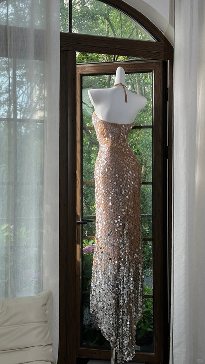 Elegantes Meerjungfrau Halter Champagner Pailletten Perlen Ärmelloses Bodenlanges Ballkleid MP958
