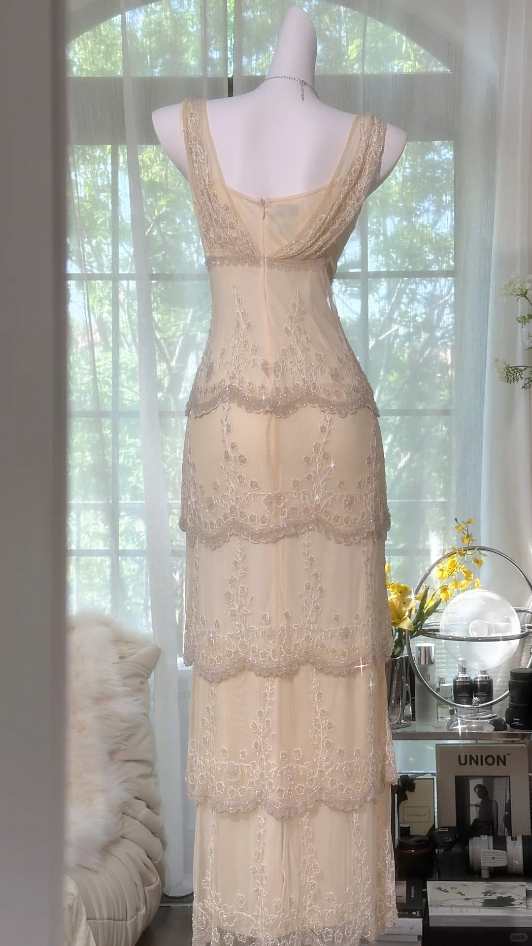 Vintage Mermaid V Neck Ivory Lace Formal Gown With Beading Evening Night Long Prom Dresses MP995