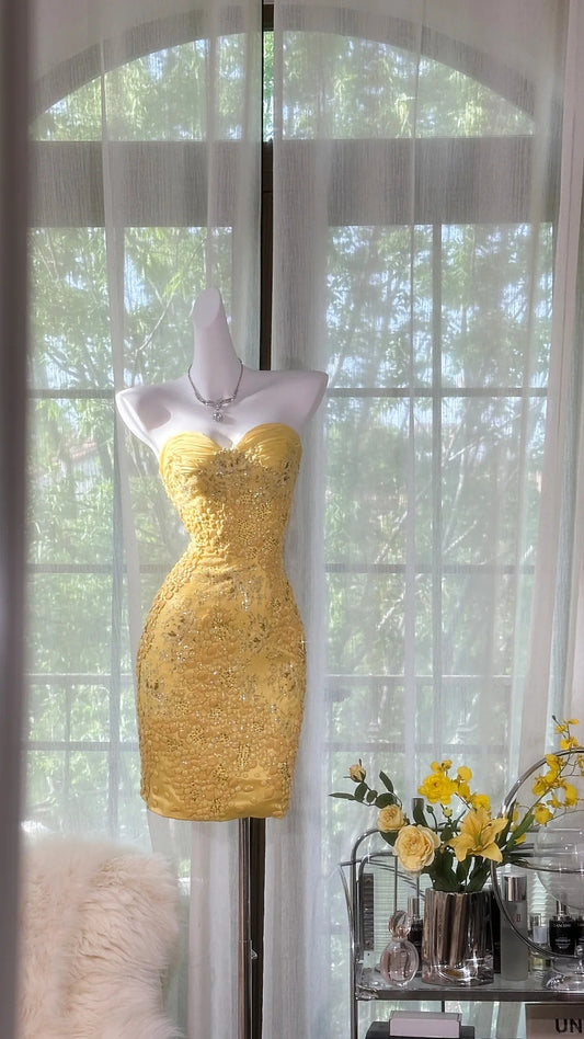 Sexy Homecoming Kleider Etui Süßes Herz Gelb Perlen Kurz Party Abschlussball Outfits MP1004