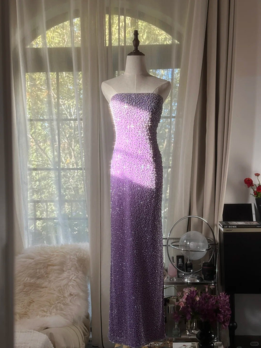Schlichtes Etui-Abendkleid, schulterfrei, fliederfarben, mit Pailletten, bodenlang, ärmellos, für Abschlussball und festliche Anlässe MP1079